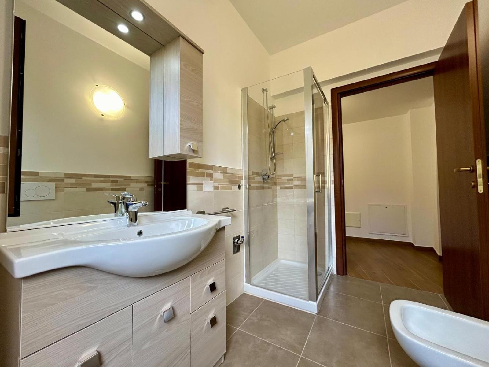 Apartment Kibilu - Via C Ferrari - Ospedale E Universita Varese